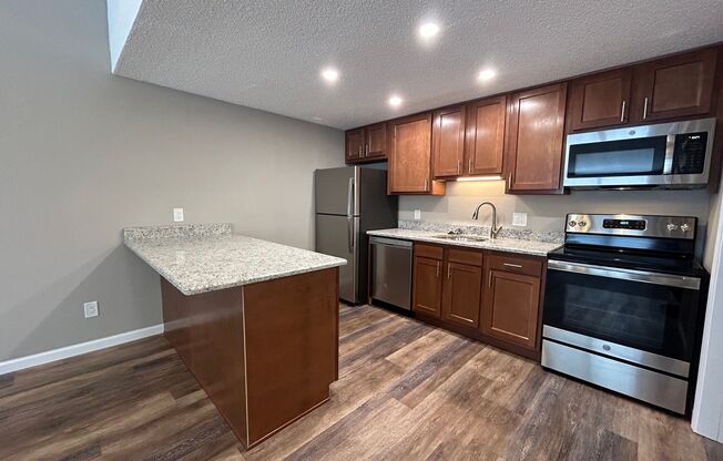 1 bed, 1 bath, 576 sqft, $1,095, Unit 125