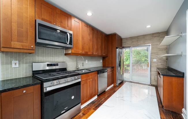 14 LINCOLN ST