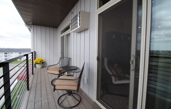 3 beds, 2 baths, 1,323 sqft, $1,725, Unit A202