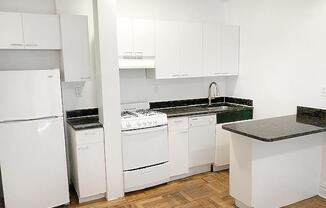 2 beds, 1 bath, $5,000, Unit 1-P