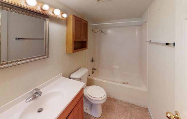 3 beds, 1 bath, $1,200