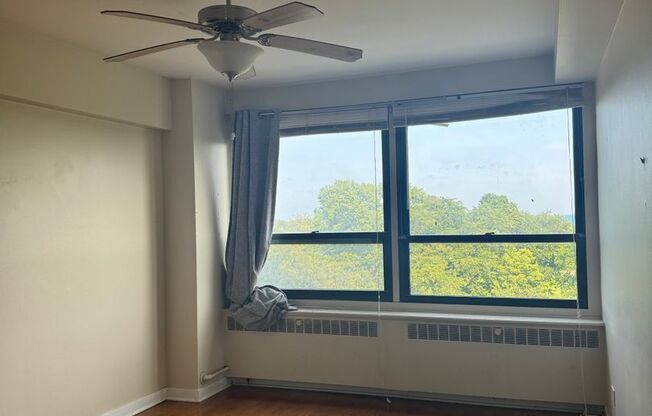1 bed, 1 bath, 700 sqft, $1,895, Unit 418-0706