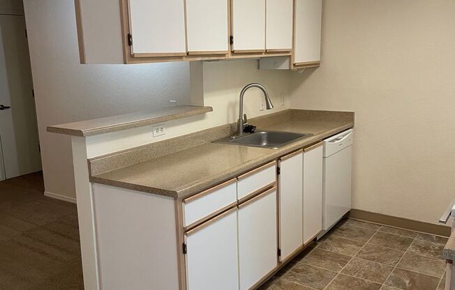 2 beds, 1 bath, 850 sqft, $1,550, Unit 302