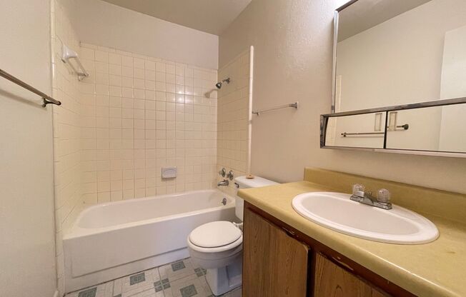 1 bed, 1 bath, 625 sqft, $595, Unit Unit D