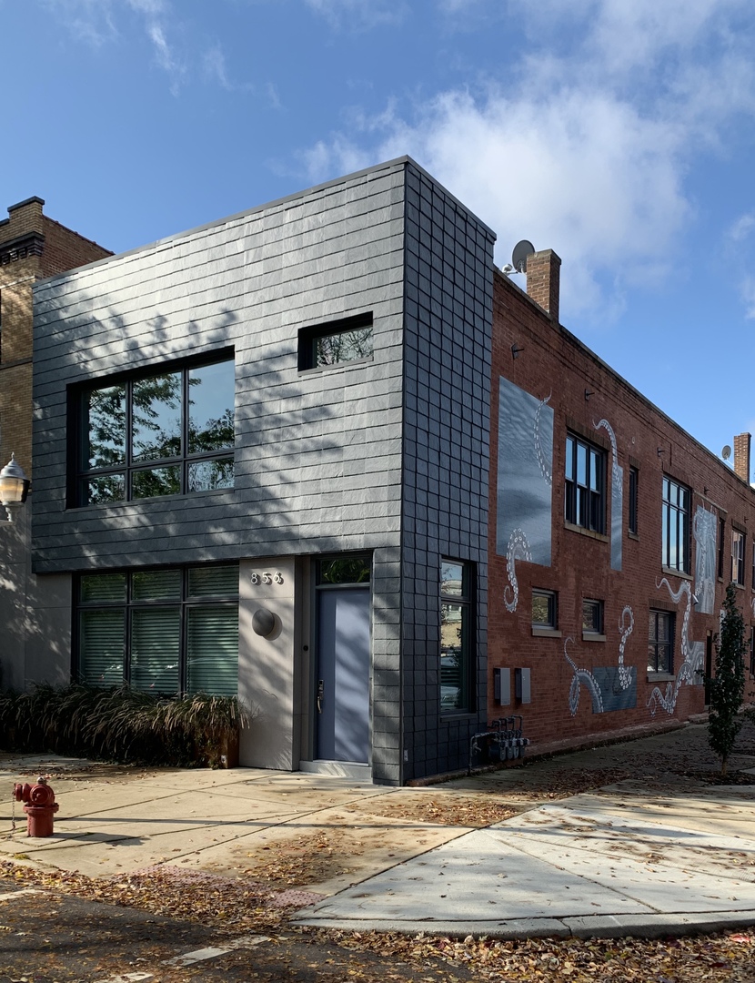 856 North Fairfield Avenue
