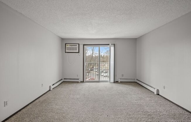 Studio, 1 bath, 445 sqft, $1,070, Unit 335