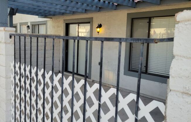 Rent Ready Single Story Townhome 3/2/ with 2 car