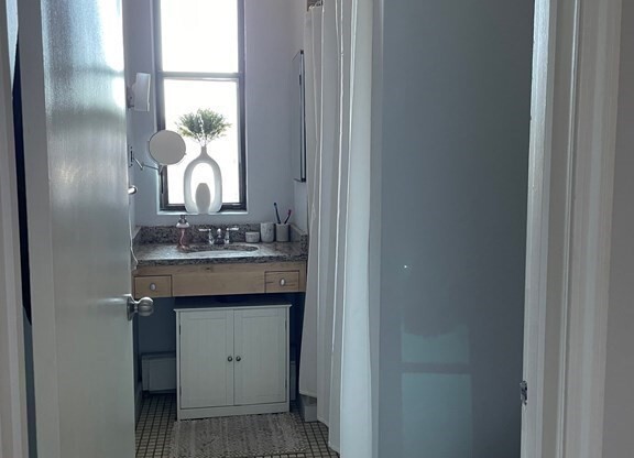 1 bed, 1.5 baths, 701 sqft, $3,600, Unit 3F
