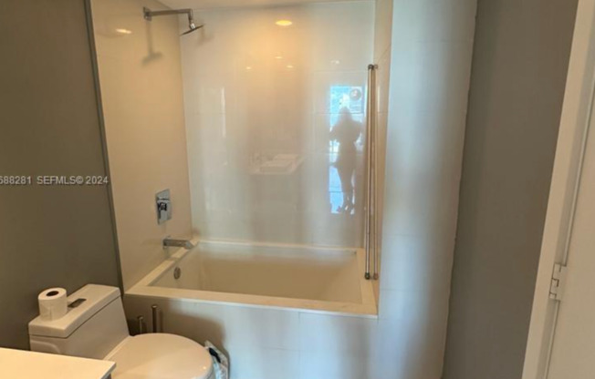 1 bed, 1 bath, $3,800, Unit # 1604