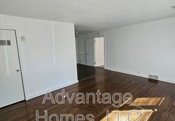 11410 PALMER AVE