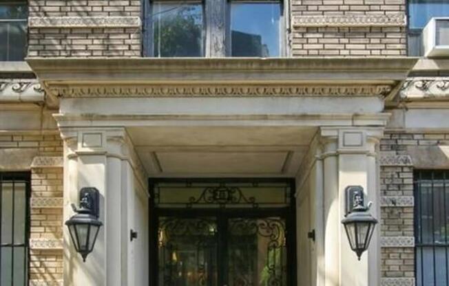 269 W 12 ST