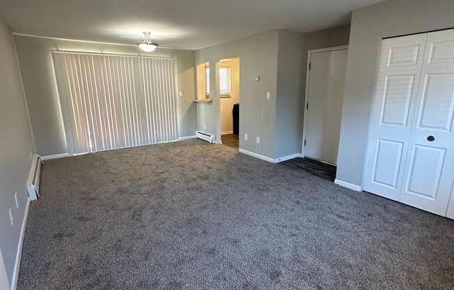 1 bed, 1 bath, 700 sqft, $1,095, Unit 19