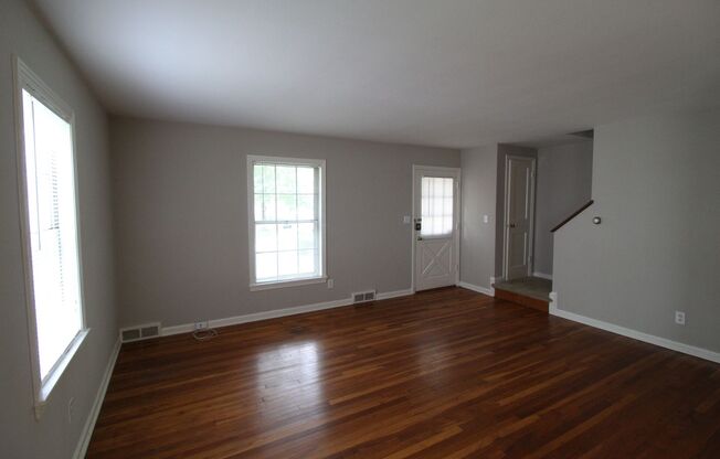 2 Bedroom 1 Bath Duplex In The Waldo Area