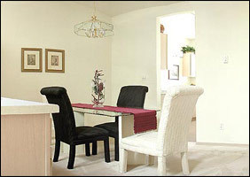 2 beds, 1 bath, 902 sqft, $1,110, Unit 652