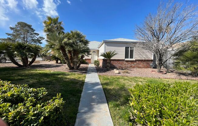 Charming 3-Bedroom Corner-Lot Home with RV Parking & No HOA