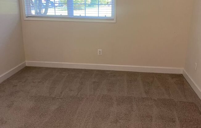 2 beds, 1 bath, 863 sqft, $2,100, Unit 5345 #2