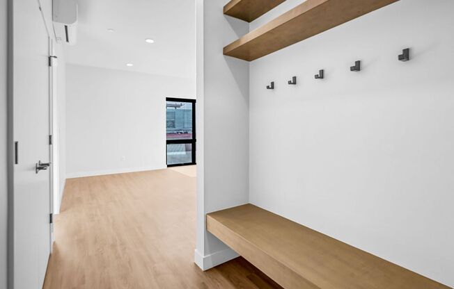 2 beds, 2 baths, 960 sqft, $2,250, Unit 514