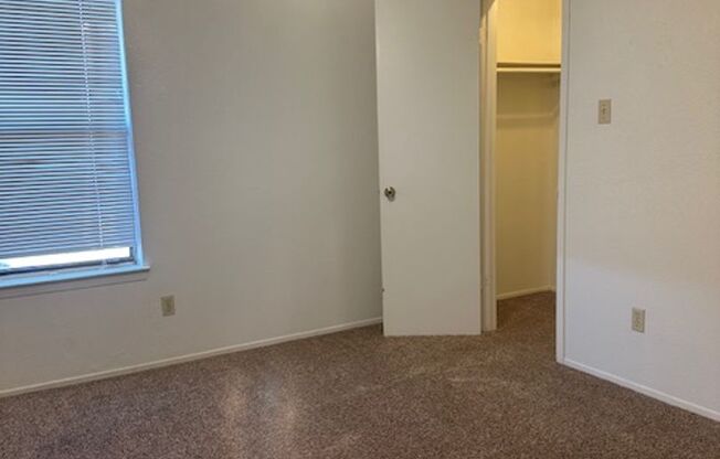 2 beds, 1.5 baths, 1,048 sqft, $880, Unit 0603