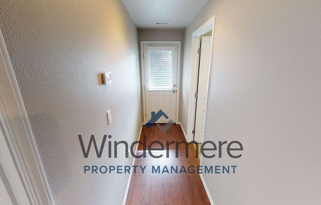 2 beds, 1 bath, 880 sqft, $1,495, Unit chin287-1