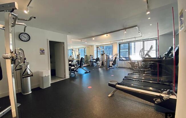 Studio, 1 bath, 550 sqft, $4,150, Unit 34-F