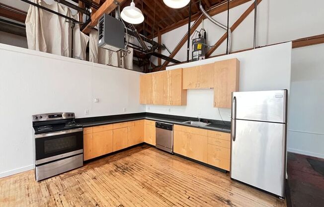 1148 E 18 ST