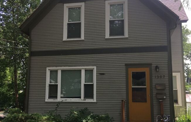 1307 E Mifflin St