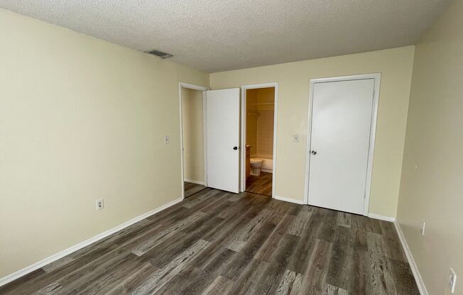 2 beds, 2 baths, $1,450, Unit # #M 222