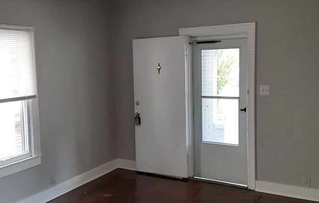 3 beds, 1 bath, $1,400