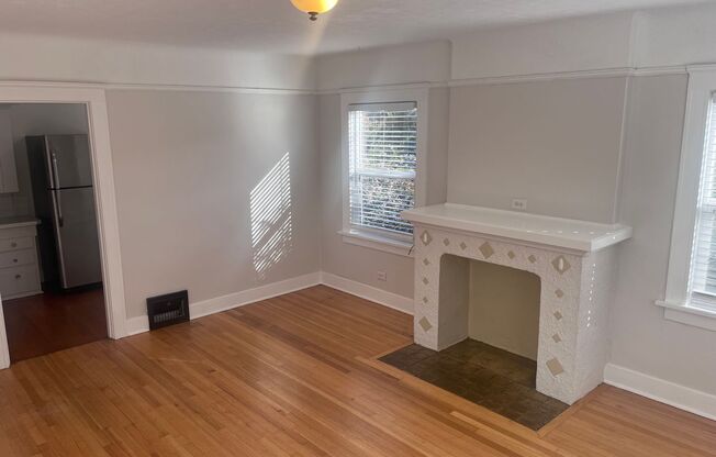 #2-1955 NW Raleigh