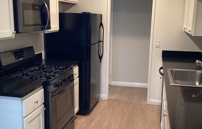 2 beds, 2 baths, 728 sqft, $2,498, Unit 204