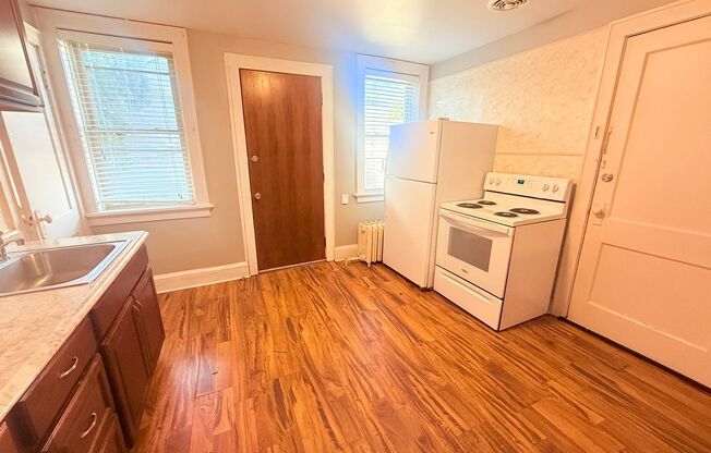 3650 A E BARNARD AVE