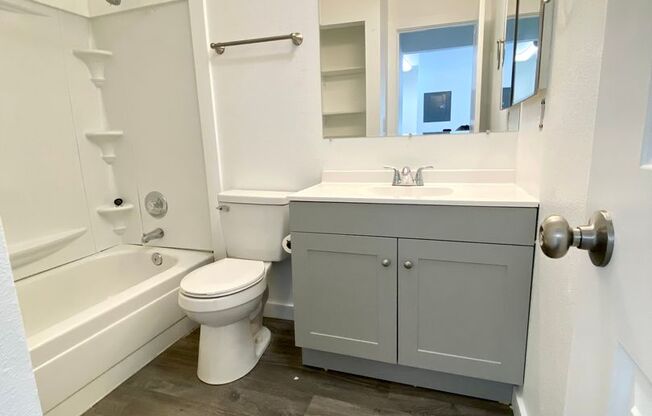 1 bed, 1 bath, 570 sqft, $1,650, Unit 310