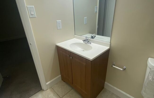 1 bed, 1 bath, 745 sqft, $1,750, Unit 14225 #A3