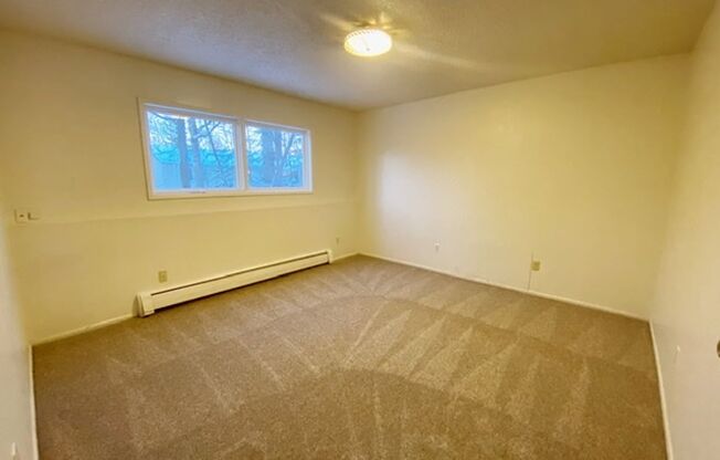 2 beds, 1 bath, $1,450, Unit 1