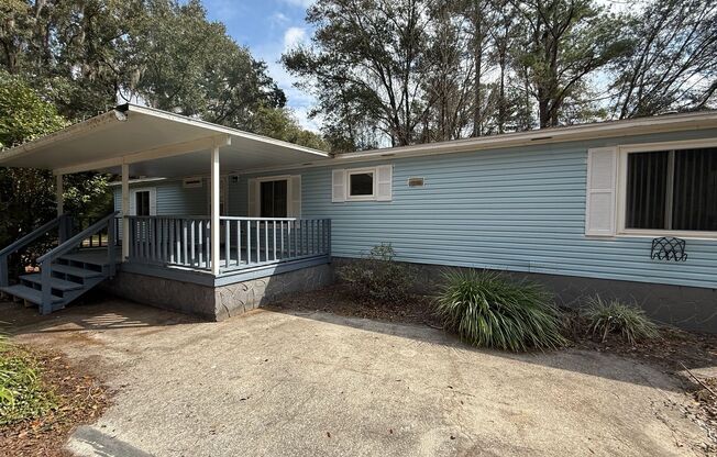 Spacious Country Living!