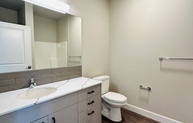 Studio, 1 bath, 346 sqft, $1,425, Unit 417-302