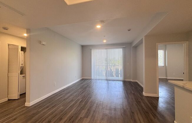 2 beds, 2 baths, 1,069 sqft, $2,998, Unit 209