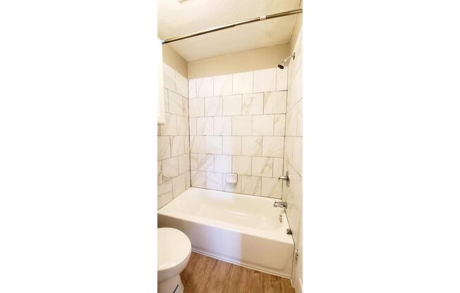 1 bed, 1 bath, 651 sqft, $869