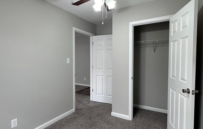 2 beds, 1 bath, 750 sqft, $1,295, Unit 264- Seals