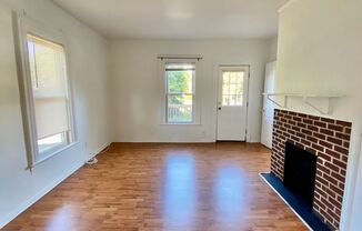 2 beds, 1 bath, $1,195, Unit 4