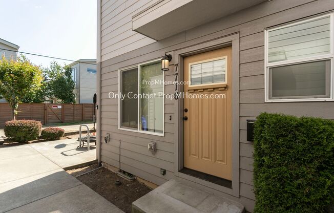 2 beds, 1.5 baths, $1,949, Unit 7712 SE Washington Street