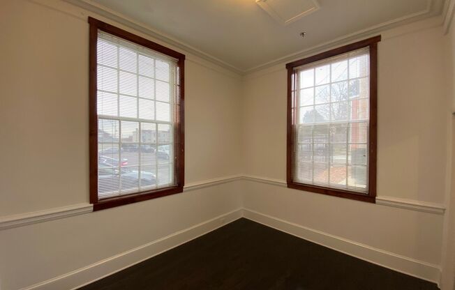 2 beds, 1 bath, 759 sqft, $1,325, Unit Unit 100A