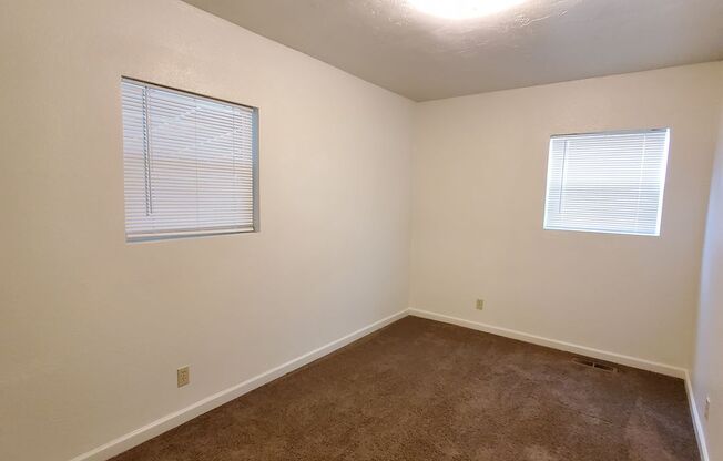 2 beds, 1 bath, $1,650