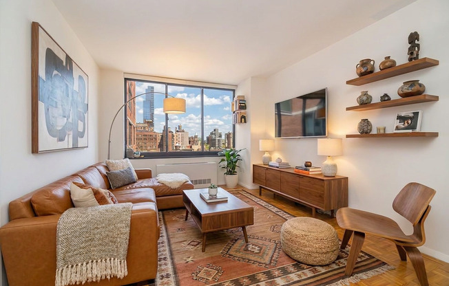 1 bed, 1 bath, 700 sqft, $4,500, Unit 15A