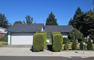 Newly updated 1224 sq ft 3 bedroom, 2 bath ranch style home with den in Aloha area