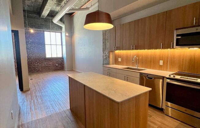 1 bed, 1 bath, 750 sqft, $1,375, Unit 607