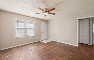 2 beds, 1 bath, $795