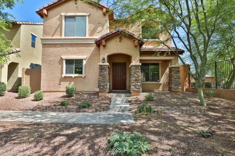 2581 S PENROSE DR