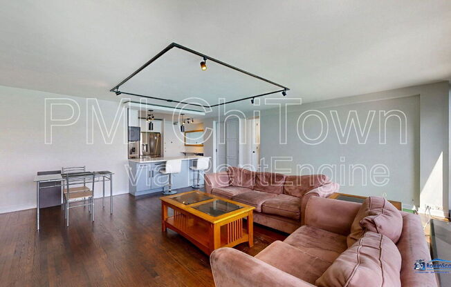 910 N Lake Shore Dr