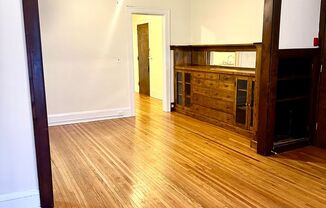 2 beds, 1 bath, 1,000 sqft, $1,325, Unit 302
